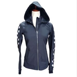 EUC Lululemon Feelin' Frosty Softshell Insulated fleece athletic jacket coat, 4